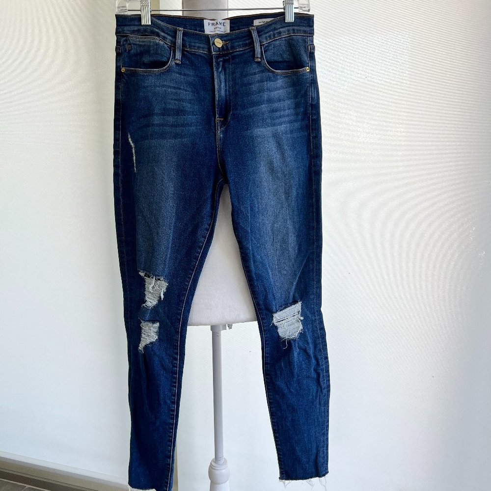 Good condition Frame 'Le High Skinny' ripped and distressed ankle